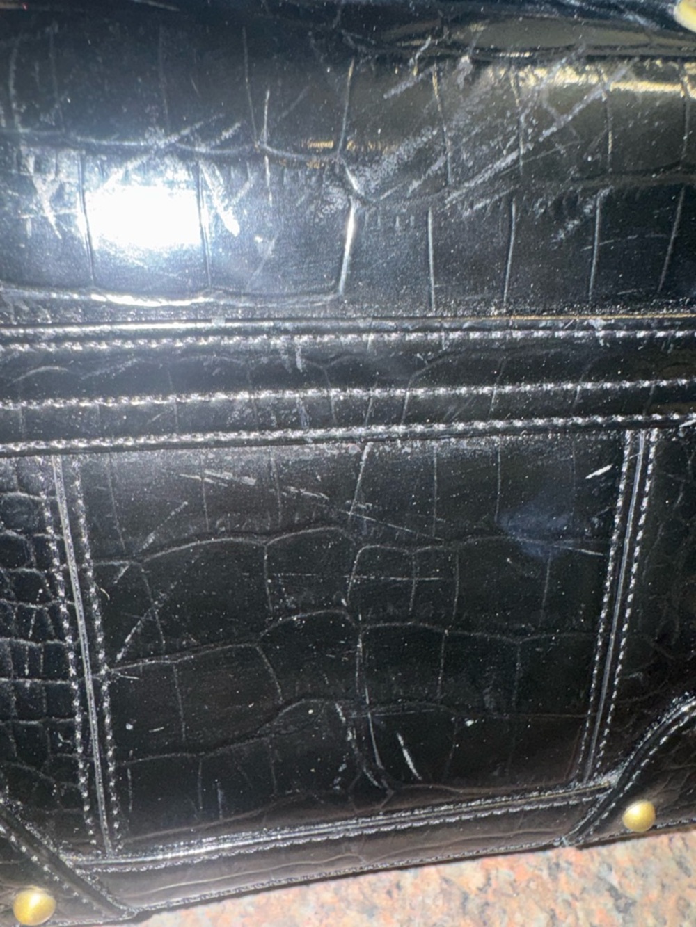 Metrocity Black Croc-Embossed Leather Crossbody with Gold Studs EUC no call outs - Picture 8 of 8